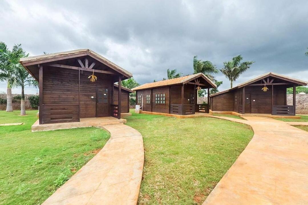Krishna Heritage Resort 바다미 외부 사진